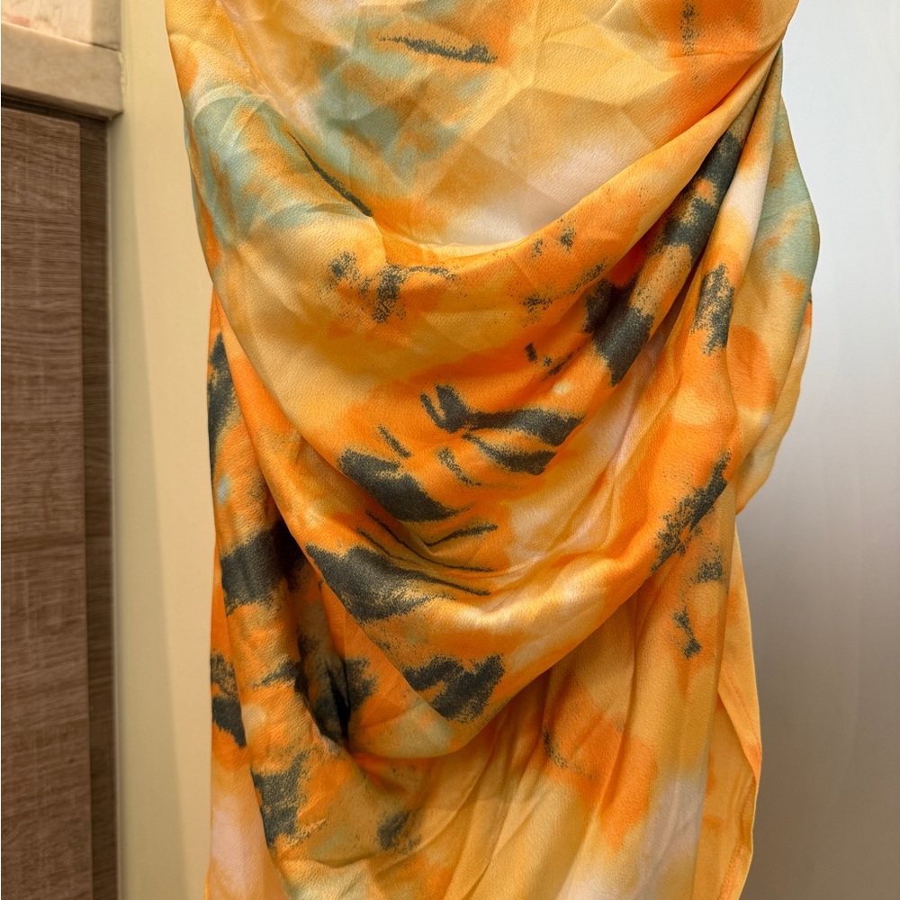 PRETTYLITTLETHING midi tropical skirt with slit